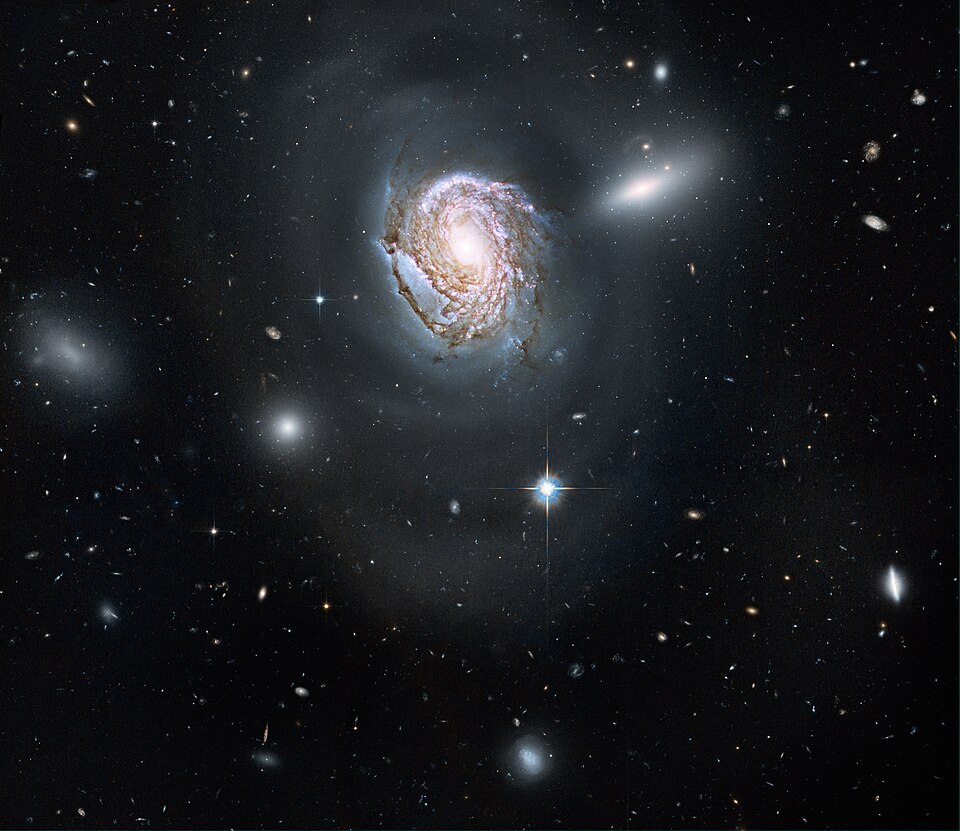 Fayl:NGC 4911.jpg