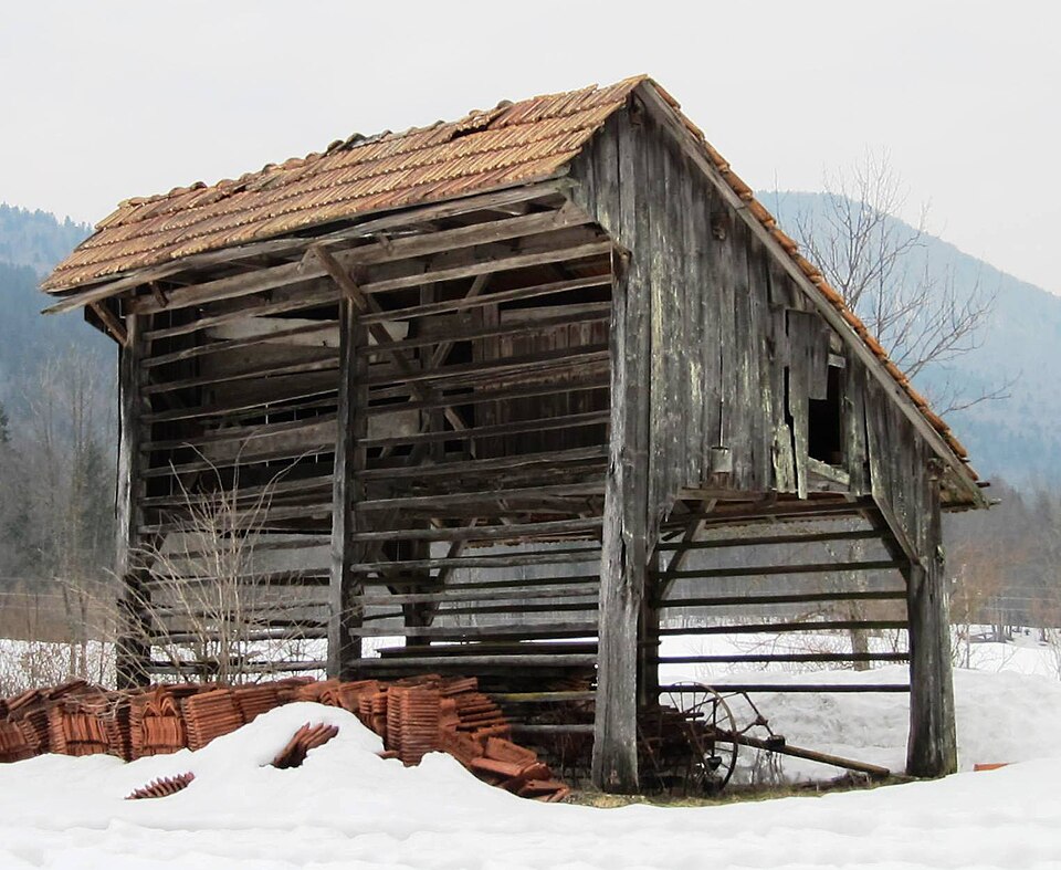 Fayl:Rapljevo hayrack.JPG