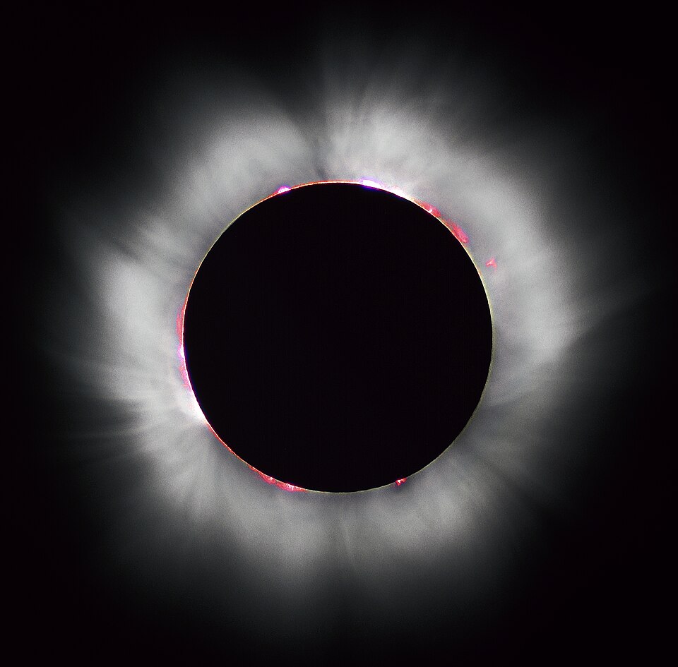 Fayl:Solar eclipse 1999 4.jpg