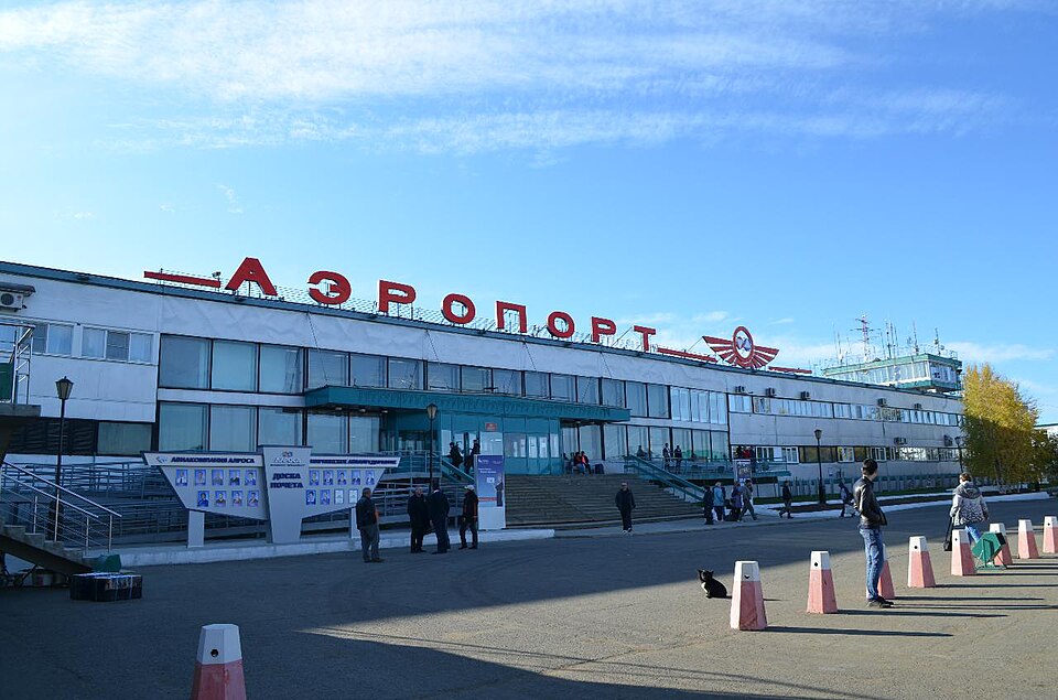 Fayl:175 Мирный. Аэропорт.jpg
