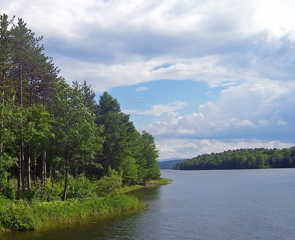 Fayl:Alcove Reservoir.jpg