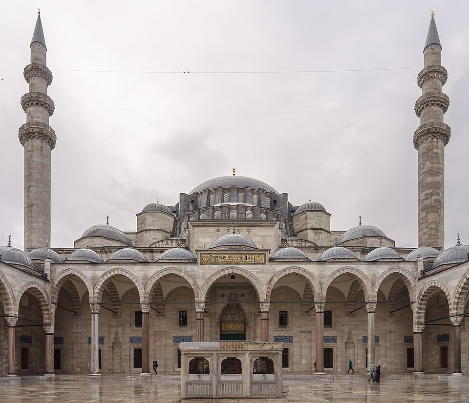 Fayl:Cour mosquee Suleymaniye Istanbul.jpg