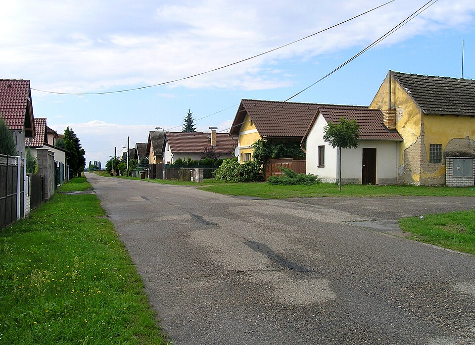 Fayl:Horka I, North.jpg