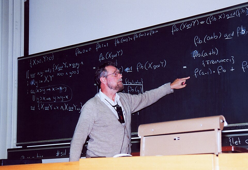 Fayl:Edsger Dijkstra 1994.jpg