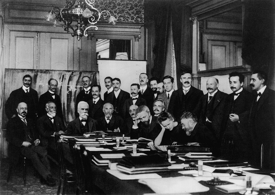 Fayl:1911 Solvay conference.jpg