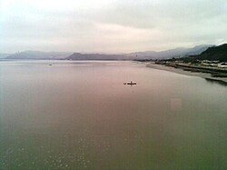 Chone daryosi (Bahía de Caráquez shahri)