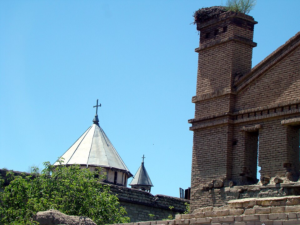 Fayl:Haftvan Church 002.jpg