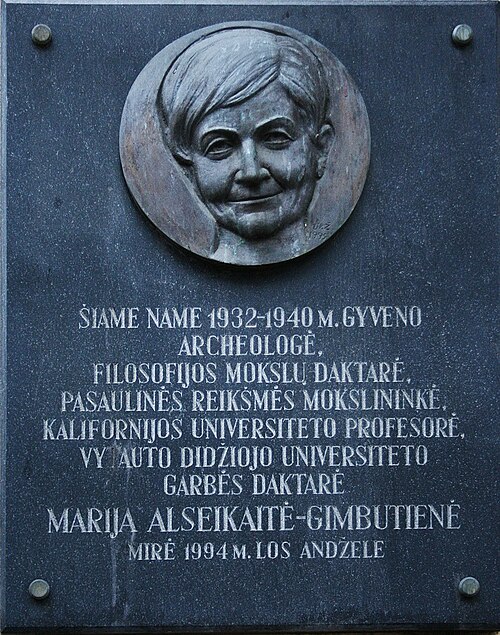 Fayl:Gimbutas.jpg