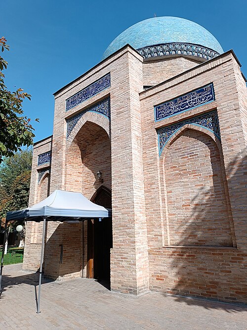 Fayl:Sheikhantaur mausaleum (appearance).jpg