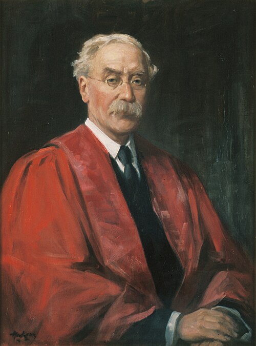 Fayl:Sir Leslie Mackenzie.jpg