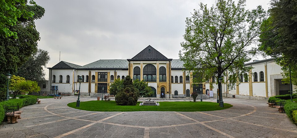 Fayl:صاحبقرانیه تهران (1).jpg