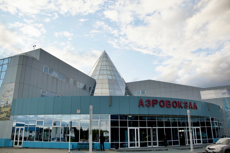 Fayl:Khanty-Mansiysk Airport.jpg