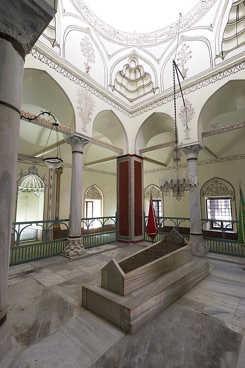 Fayl:Murat II tomb 7948.jpg