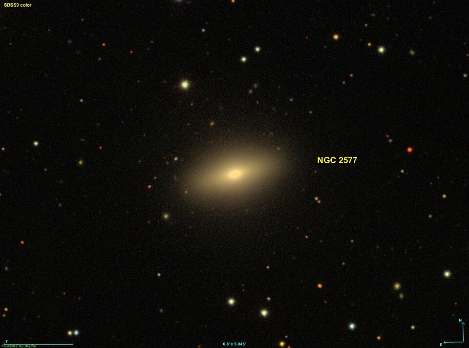 Fayl:NGC 2577 SDSS.jpg