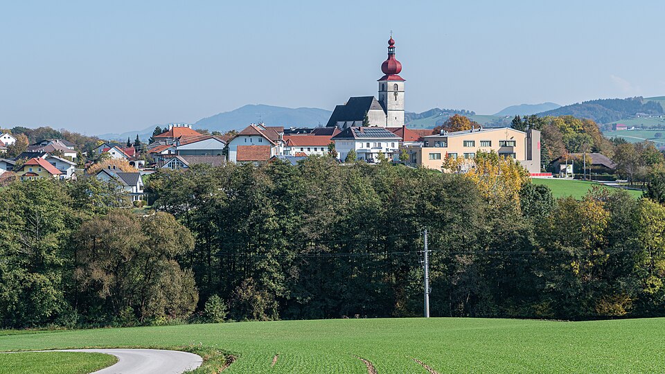 Fayl:Waldneukirchen von Westen-3953.jpg