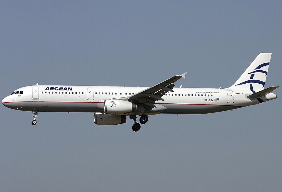 Fayl:Airbus A321-231, Aegean Airlines JP6598694.jpg