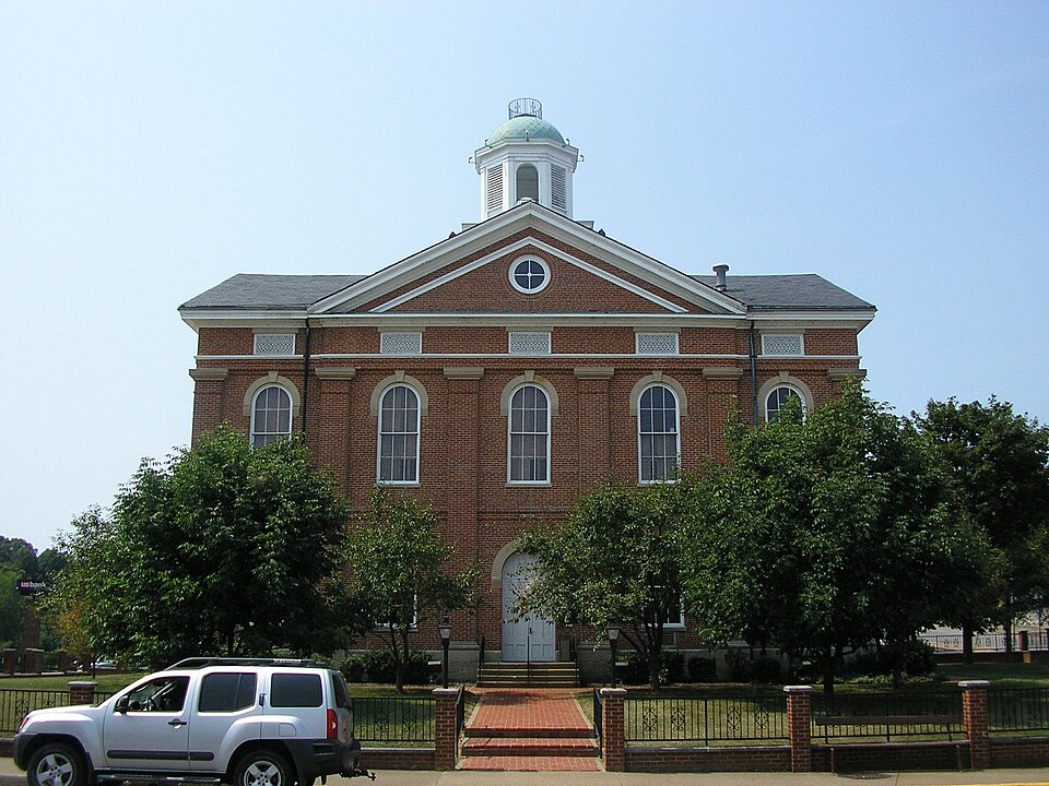 Fayl:Hancock County, Kentucky courthouse.jpg