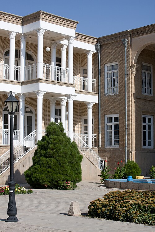 Fayl:Kanjei zade house in Tabriz.jpg