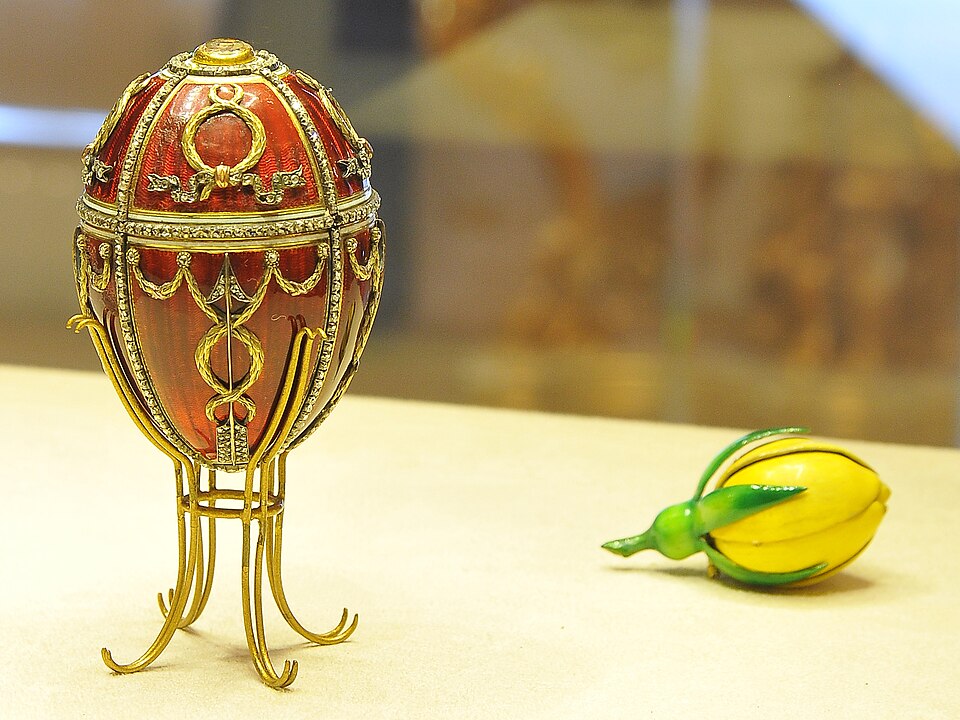 Fayl:Rosebud egg.jpg