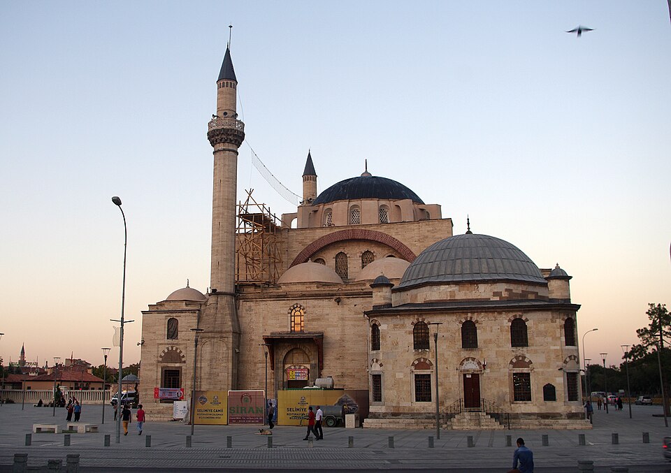 Fayl:Selimiye Mosque, Konya 01.JPG