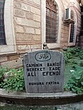 Masjid asoschisining qabri