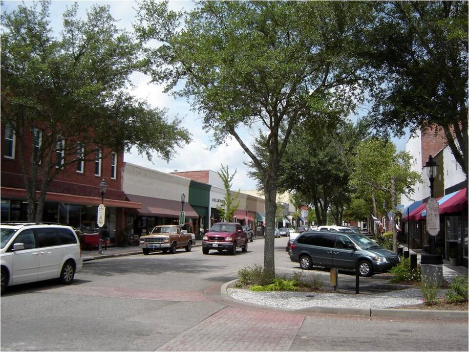 Fayl:Downtown Walterboro.jpg