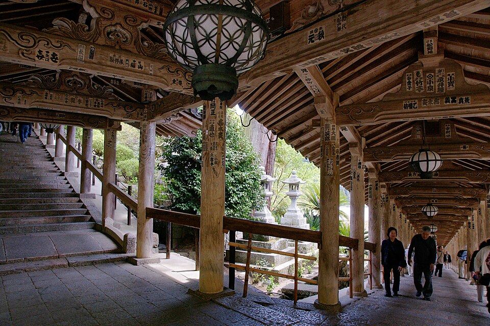 Fayl:Hasedera Sakurai Nara pref16n4272.jpg