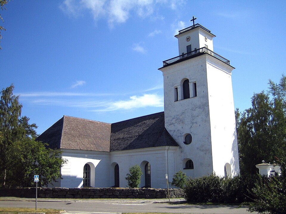 Fayl:Kaarlela church.jpg