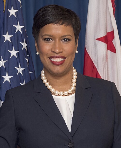 Fayl:Muriel Bowser official photo.jpg