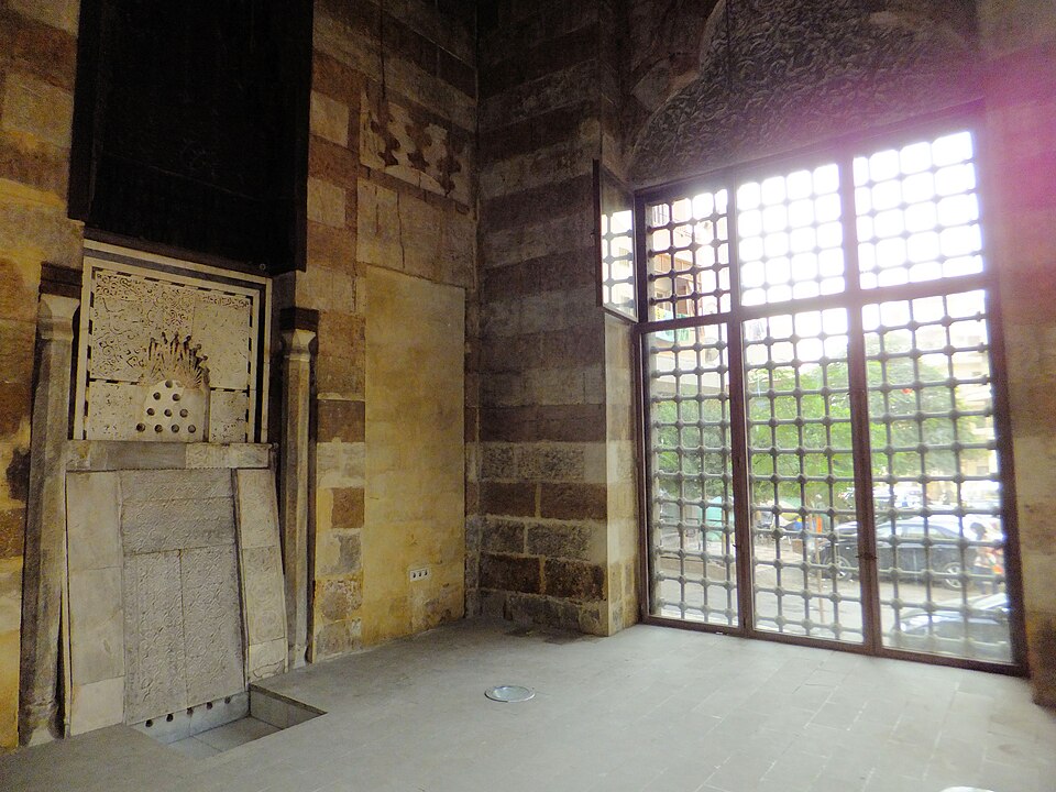Fayl:Qaytbay sabil interior.jpg