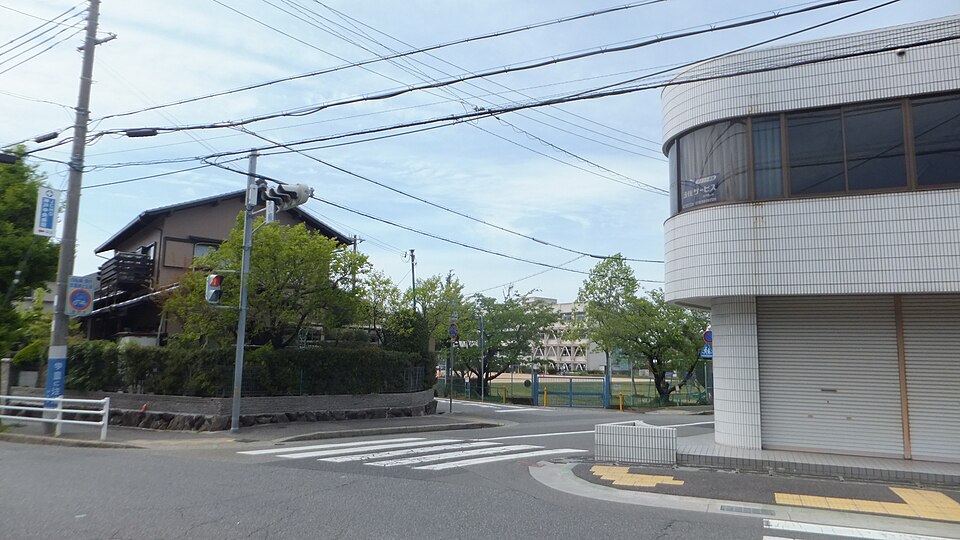 Fayl:Wakabadai4 Kita-ku Kobecity Hyogopref.JPG