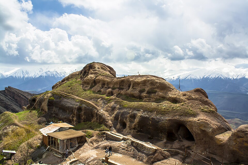 Fayl:Alamut (3).jpg