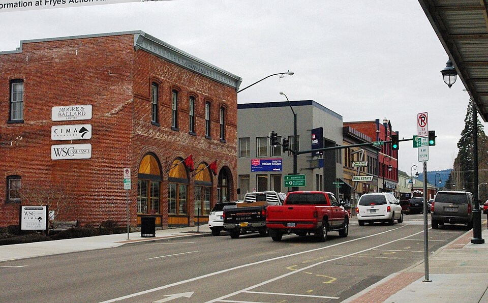 Fayl:Downtown Forest Grove, Oregon.JPG
