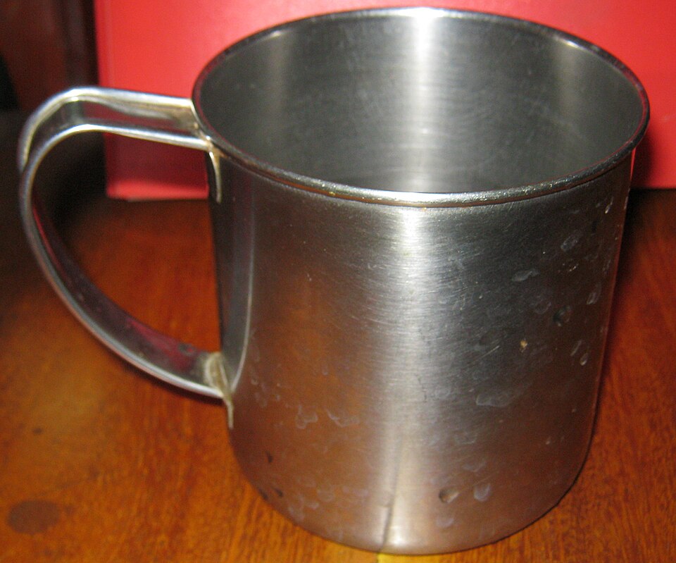 Fayl:Kitchenware Steel Mug Rezowan.JPG