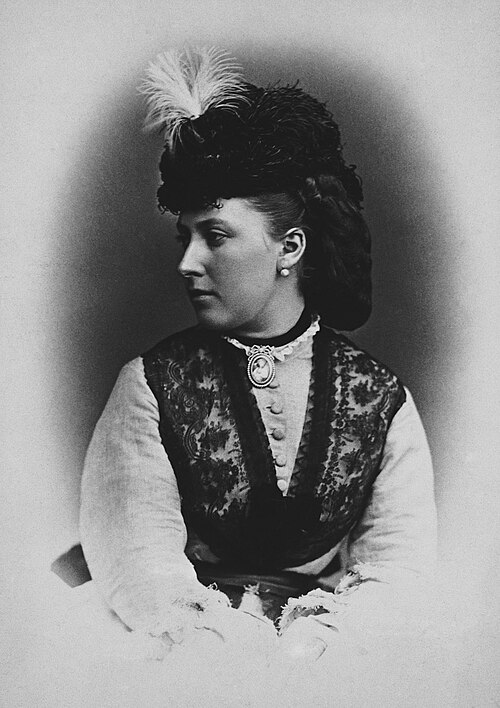 Fayl:Princess Helena 1872.jpg