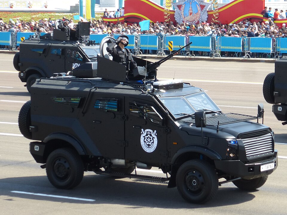 Fayl:Бронеразведывательная машина SandCat.JPG