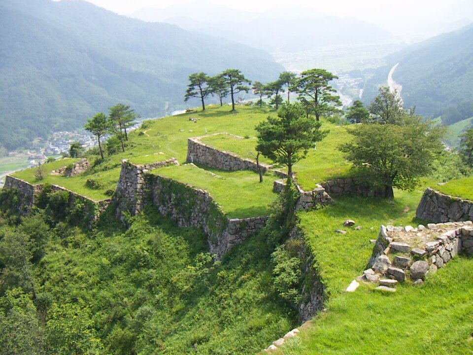 Fayl:Château de Takeda.JPG