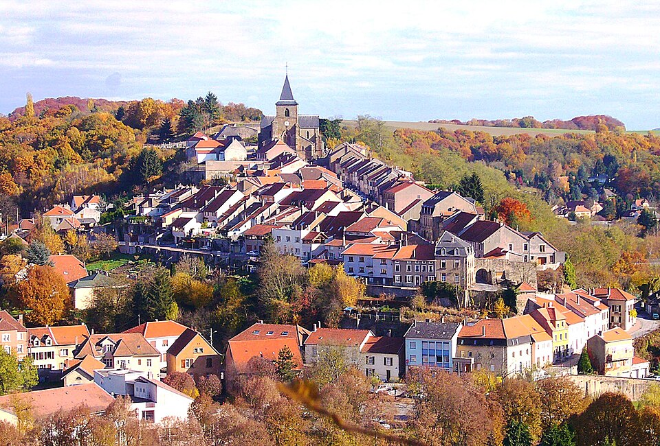Fayl:Le site médiéval du Vieux-Hombourg.jpg