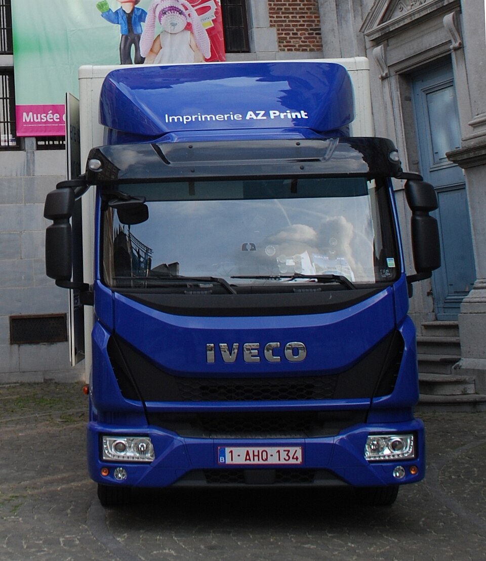 Fayl:Iveco Eurocargo 2015.jpg