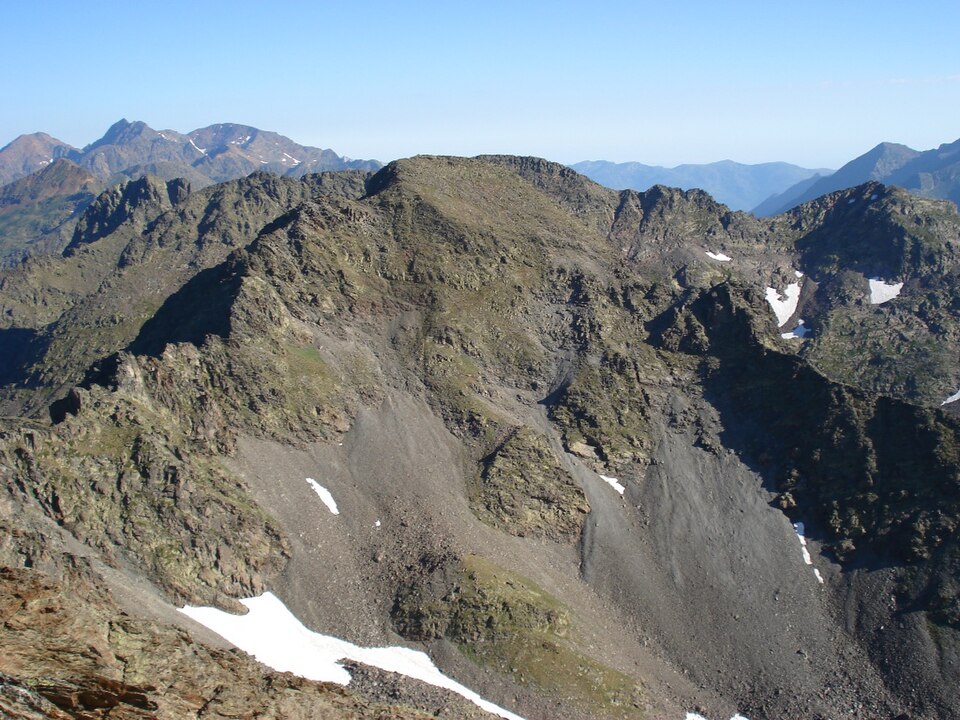 Fayl:Roca Entravessada 001.jpg