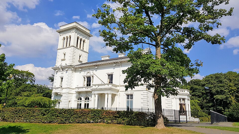 Fayl:Runcorn Town Hall.jpg