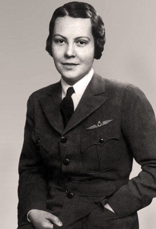 Fayl:Sabiha gokcen3.jpg