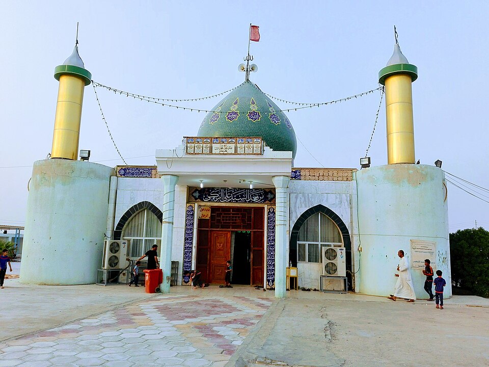 Fayl:مرقد علي الزكي من الخارج.jpg