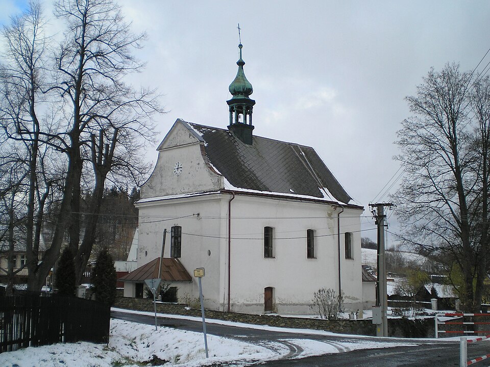 Fayl:Mezina kostel.JPG