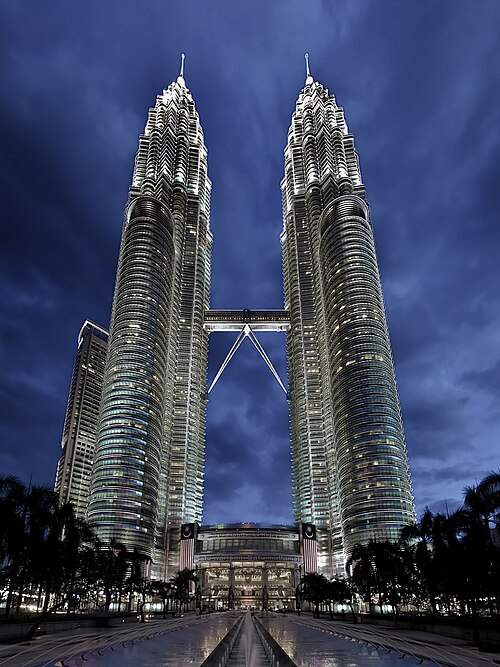 Fayl:Petronas Panorama II (4to3).jpg