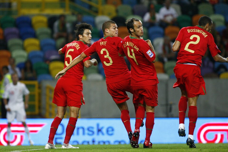 Fayl:Portugal 2-3 Denmark.jpg