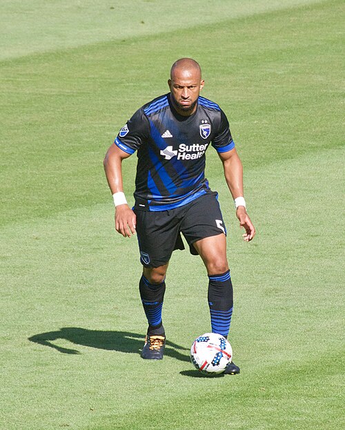 Fayl:Víctor Bernárdez.jpg
