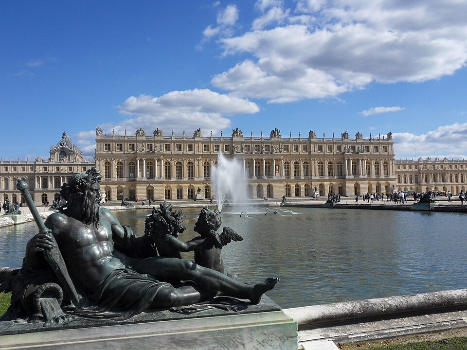 Fayl:Versailles-Chateau-Jardins02.jpg