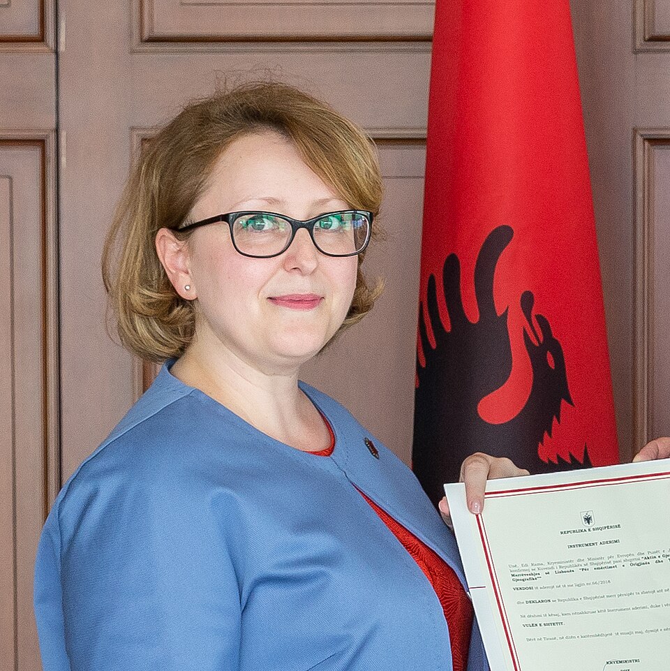 Fayl:Ravesa Lleshi of Albania (cropped).jpg