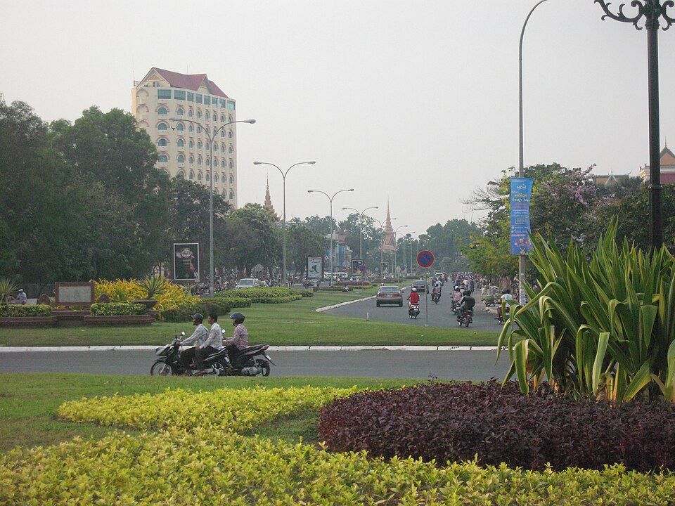 Fayl:Sisowath Quay.jpg